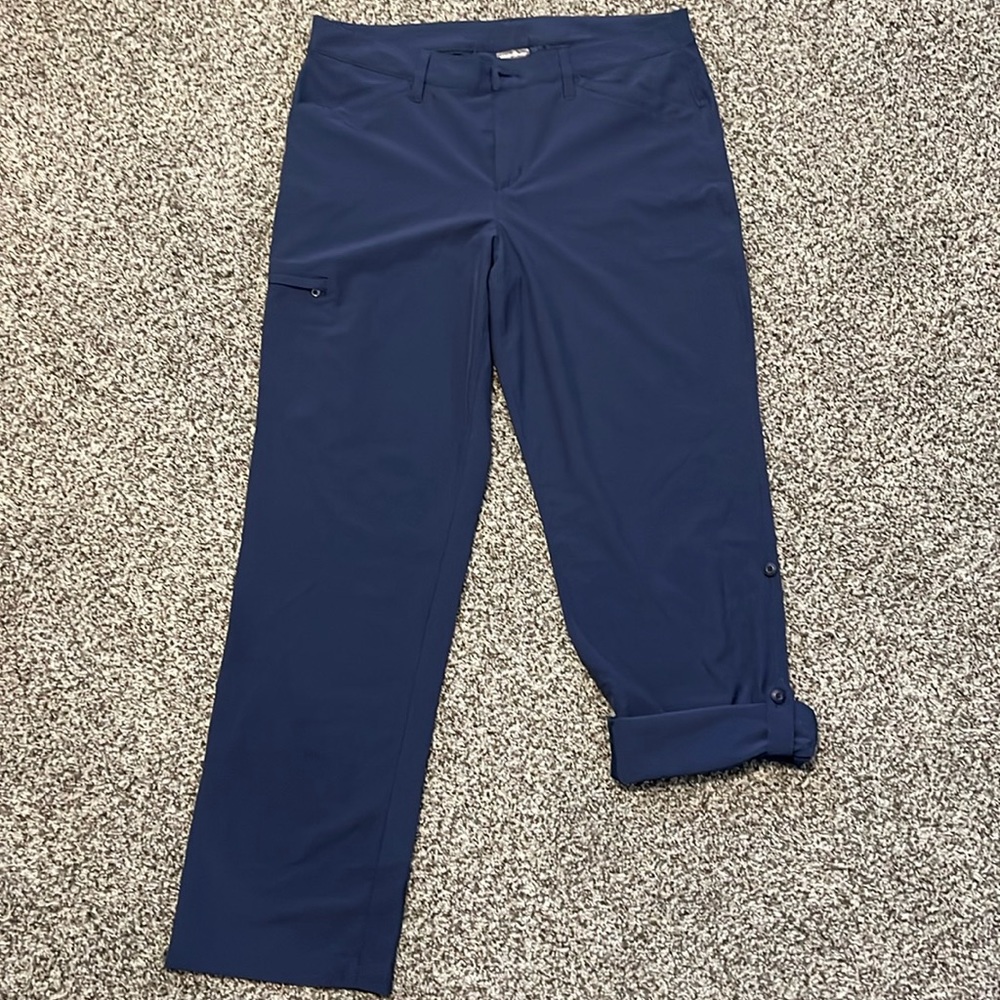 Eddie Bauer women’s roll up pants 12